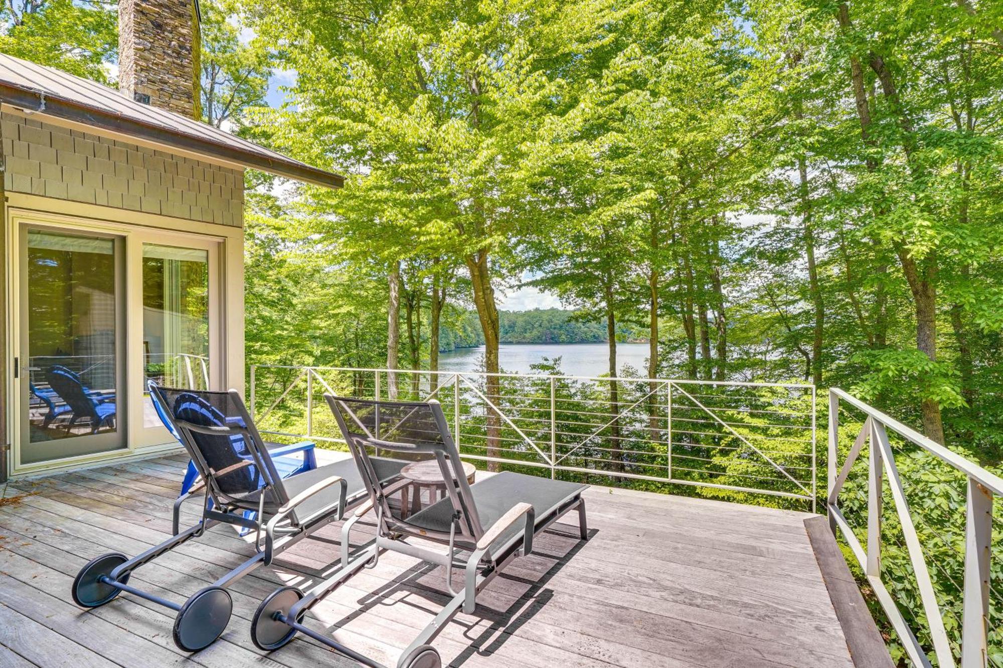 Stunning Lakefront Roxboro Home With Private Dock! Esterno foto